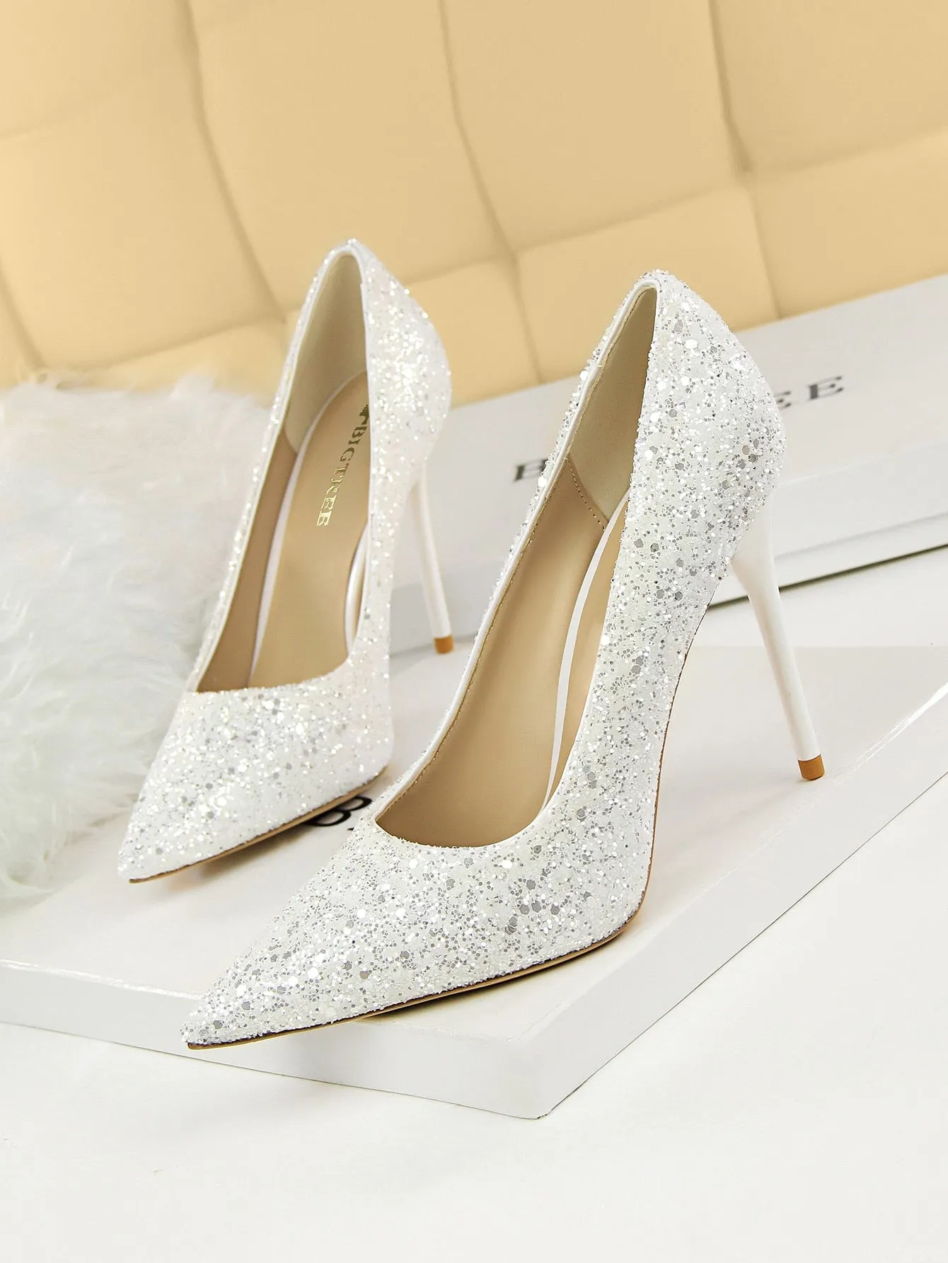 Glitter Decor Stiletto Court Pumps