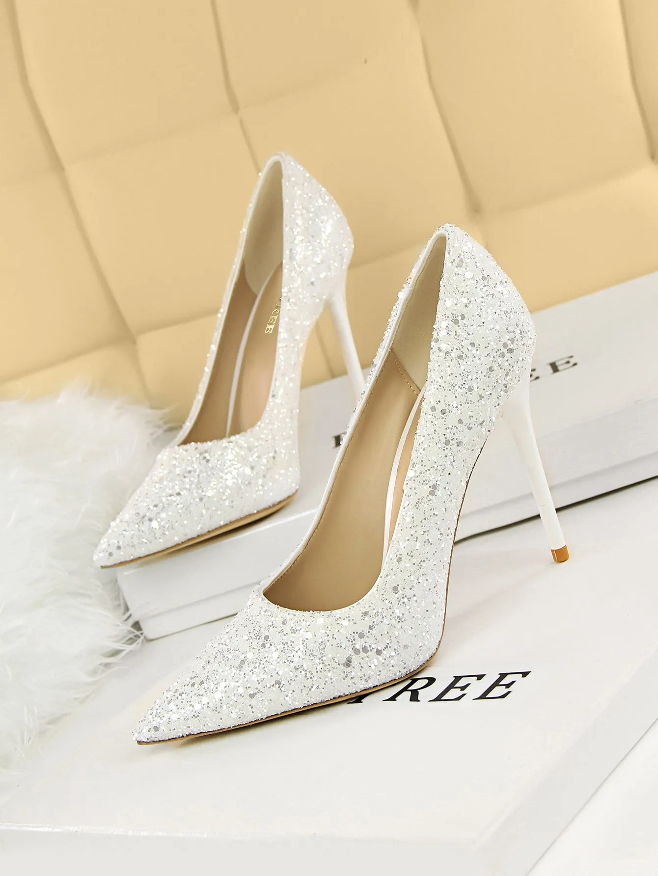 Glitter Decor Stiletto Court Pumps
