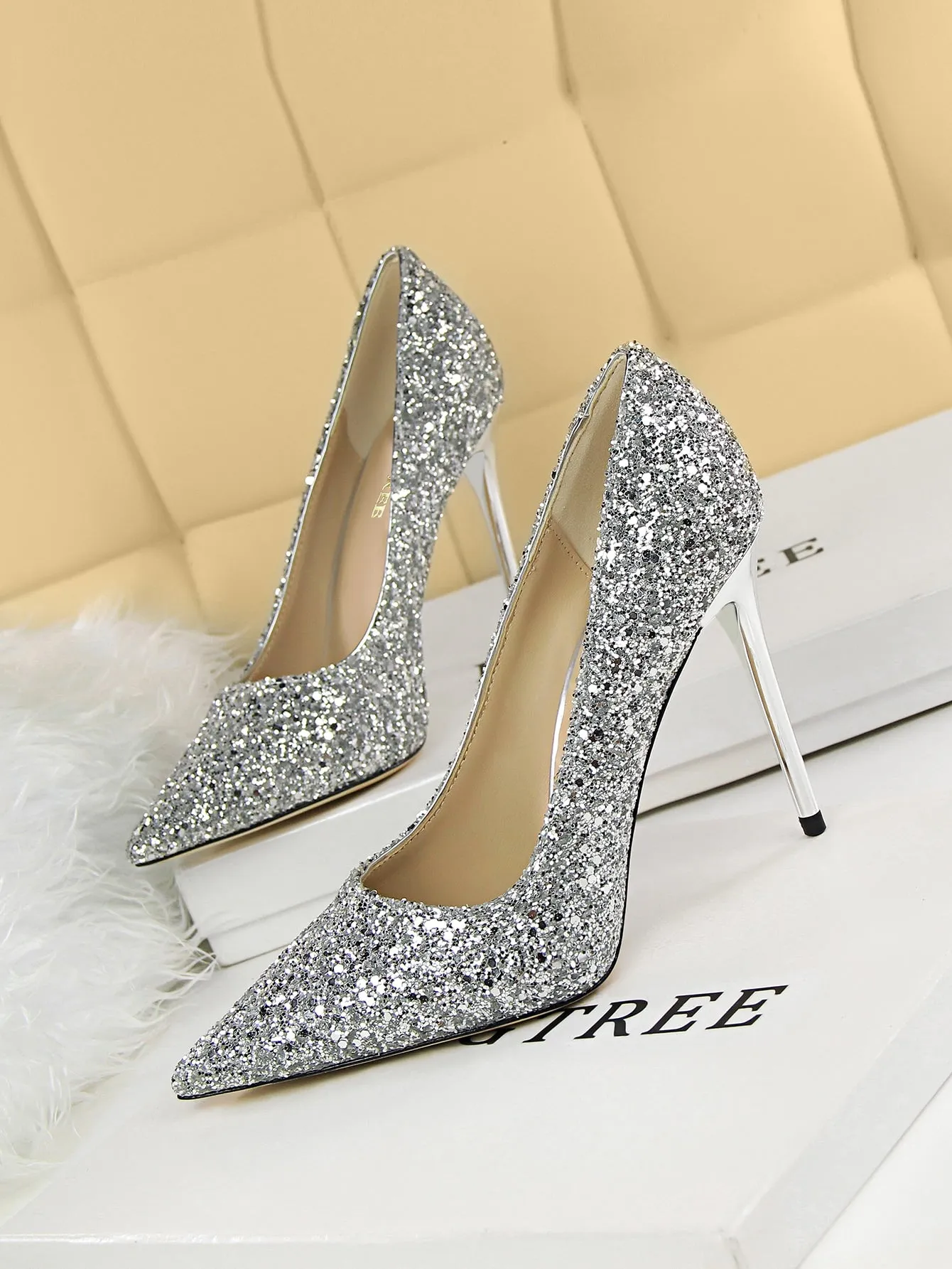 Glitter Decor Stiletto Court Pumps