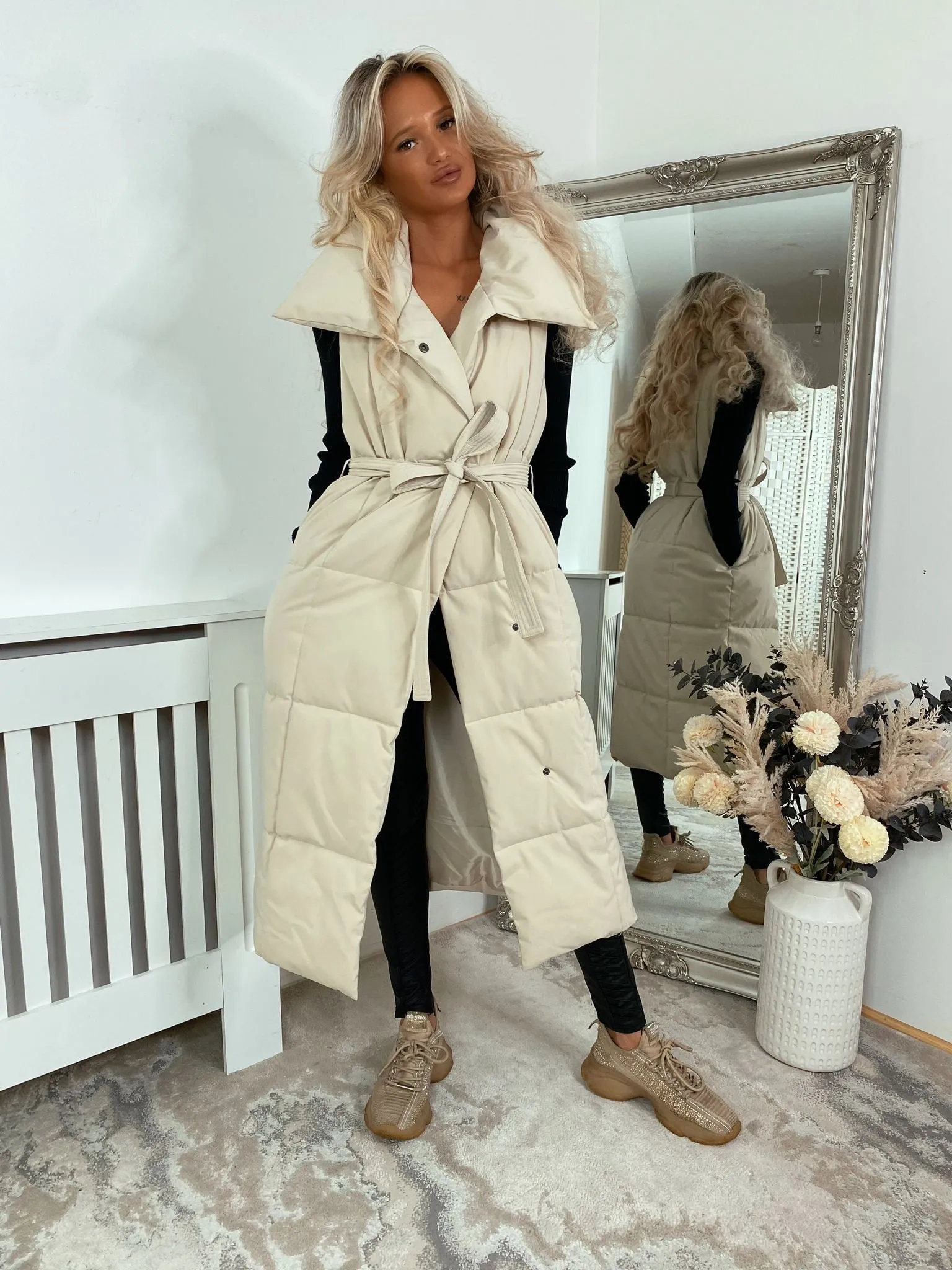 Long Sleeveless Puffer Padded Hooded Coat