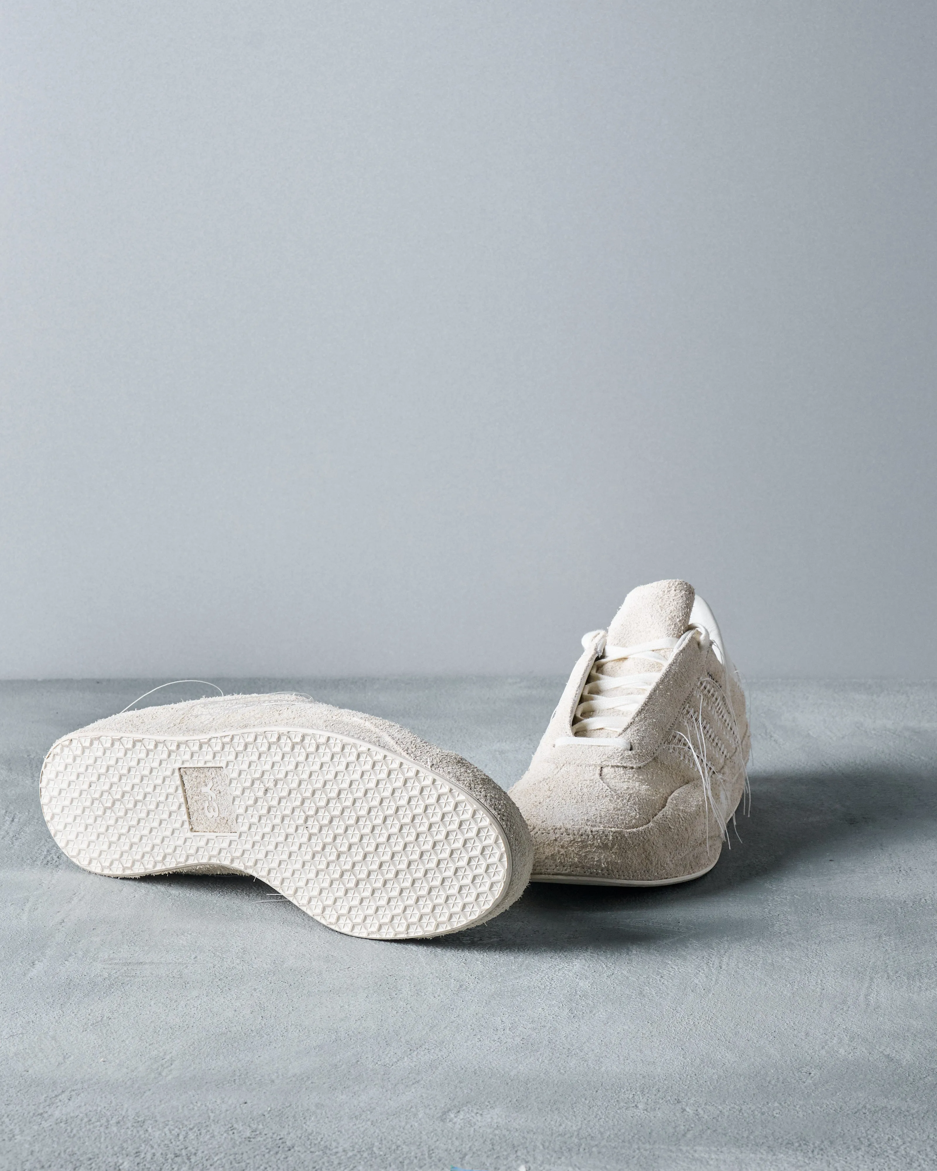 Y-3 Threaded gazelle sneaker